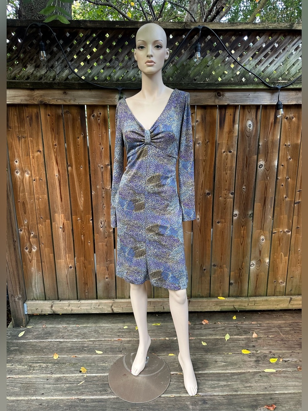 V-Neck Long Sleeve Twist Front Dress in Blue-Purple Print